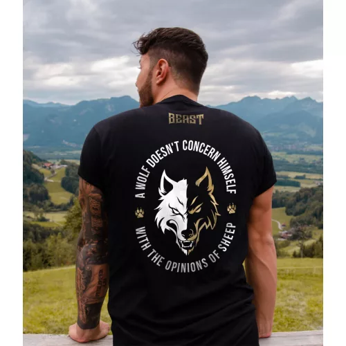 A wolf doesn't concern himself with the opinions of sheep. Férfi póló / Fekete
