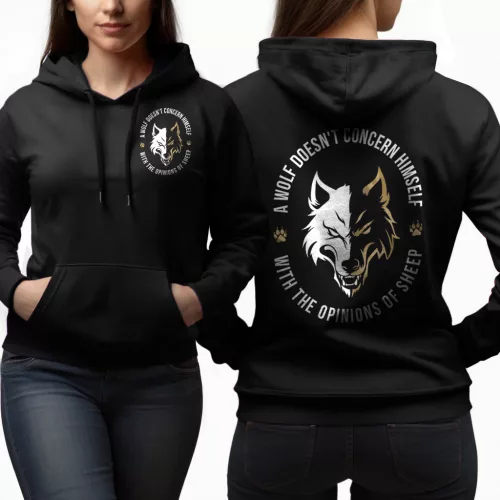 A wolf doesn't concern himself with the opinions of sheep  - Női pulóver / Fekete