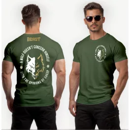   A wolf doesn't concern himself with the opinions of sheep. Férfi póló / Army